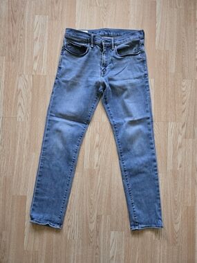 GAP Men's Slim Straight Jeans in Faded Blue Denim